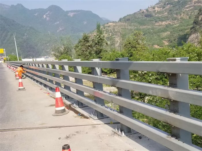 防撞护栏